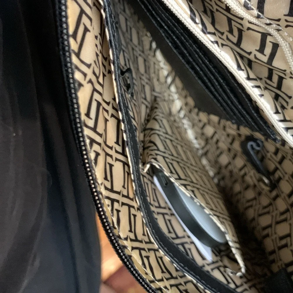 Tignanello black leather crossbody with phone charger and pockets galore . NWOT - Picture 3 of 10